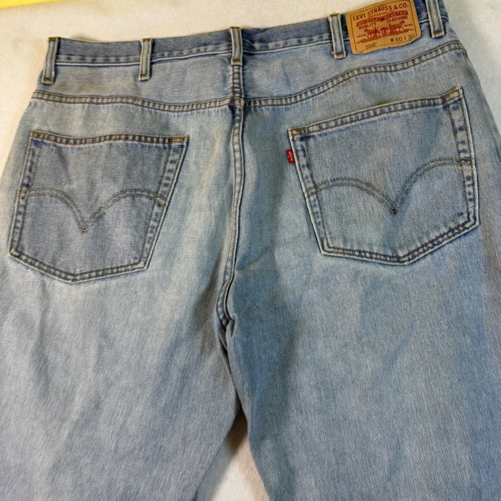 Levis 550 Relaxed Fit Tapered Leg Light Wash Blue Denim Jeans 40x30 6955